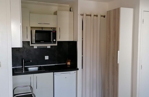 Saint-Marc-sur-Mer Apartment | Beachfront 2-Bedroom Apartment with Terrace & Pool Access