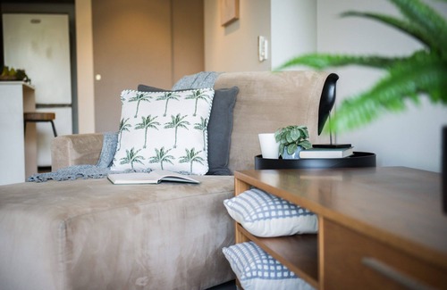 Airlie Beach Apartment | Scenic 2 Bedroom Apartment with Pool & Stunning Water Views