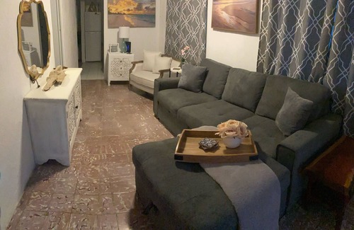 La Pared Apartment | Cozy 2 Bedroom Apartment Steps from the Beach & Amenities
