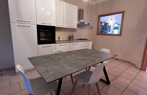 Trepuzzi Apartment | Pet-Friendly Getaway with Breakfast for the Whole Family