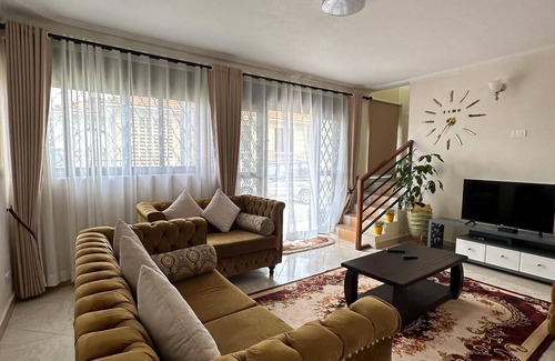 Bukoto Apartment | 2-bedroom apartment in delightful Kampala with AC, WiFi Divine Furnished