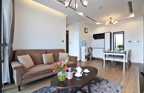 Ngoc Khanh Apartment | 2-bedroom apartment in enchanting Vinhomes Metropolis