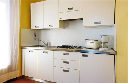 Cannobio Apartment | Beachfront 2 Bedroom Apartment with Pool & Ocean Views