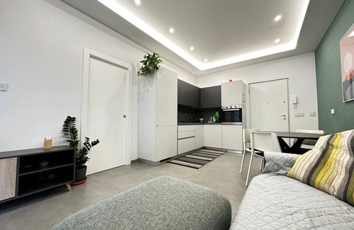 Arenella Apartment | Family Retreat with Hot Tub and Kitchen Amenities