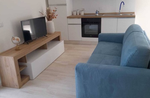 Carciano Apartment | Family-Friendly Vrbo Property with Kitchen & Breakfast Options