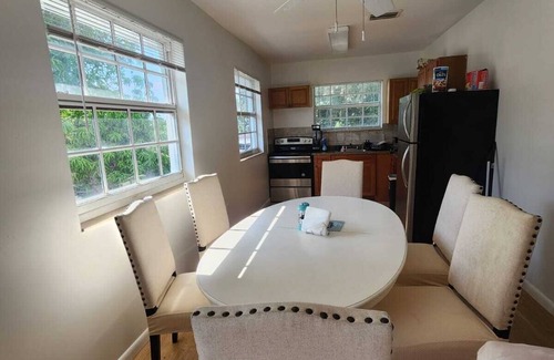 West Little River Apartment | Child-Friendly Vrbo Property: Your Perfect Family Getaway