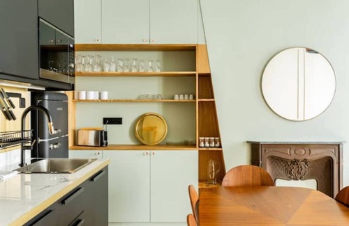 Quartier du Faubourg-Montmartre Apartment | Inviting Vrbo Property with Spa, Breakfast & Family Fun