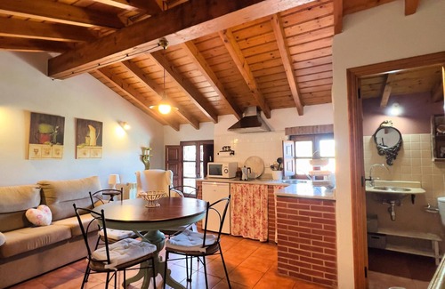 Isla Apartment | 2 bedroom apartment in the historic center of Isla, close to the beach.