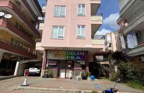 Alanya Apartment | 2-bedroom apartment in fabulous Alanya with WiFi, AC