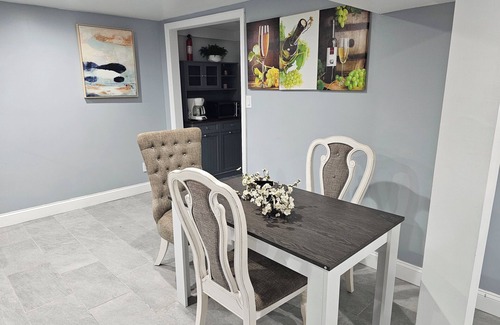 Carteret House | Comfortable 2 Bedroom Apartment in Peaceful Neighborhood