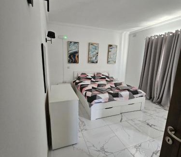 Bugibba Apartment | Family-Friendly 2 Bedroom Apartment with Pool in Bugibba