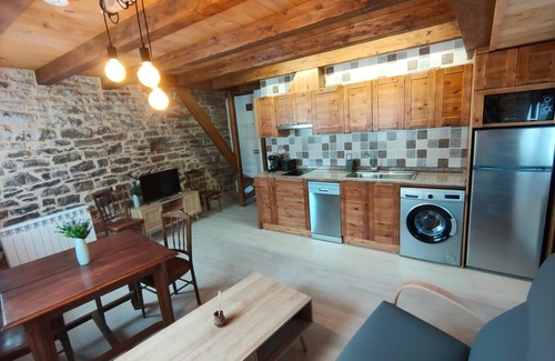 Senegue Apartment | Cozy 2-Bedroom Apartment near Ski Panticosa & Formigal
