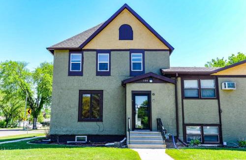 Roosevelt Apartment | Family-Friendly 2 Bedroom Apartment near NDSU and Downtown