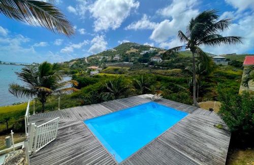 Oyster Pond Apartment | Cozy 2 Bedroom Apartment with Oceanfront Views