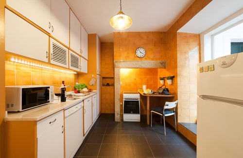 Sao Jose Apartment | Top-Rated 2 Bedroom Apt with Patio by Liberdade Avenue