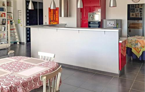 Sauvian Apartment | Highly Rated Apartment in Sauvian with Free Wifi