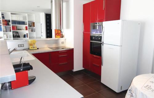 Sauvian Apartment | Highly Rated Apartment in Sauvian with Free Wifi