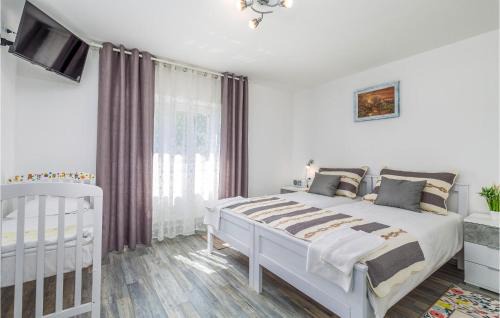 Fuzine House | Pet-Friendly 2 Bedroom Apartment in Beautiful Fuzine