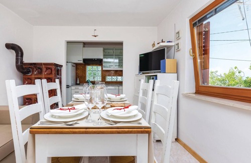 Jadranovo House | Comfortable 2-Bedroom Retreat in Jadranovo with Ocean View