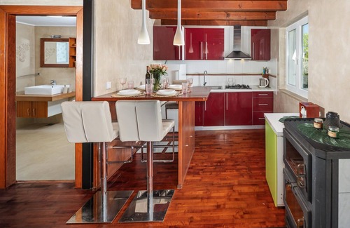 Valbandon House | Relaxing Poolside Retreat in Valbandon, Near Fa