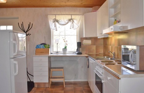 Kvillsfors House | Discover a Cozy Cottage in Skirö, Garden of Småland