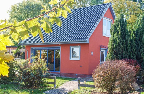 Hildebrandshagen House | Cozy 2-Bedroom Retreat in Woldegk with Lake Views