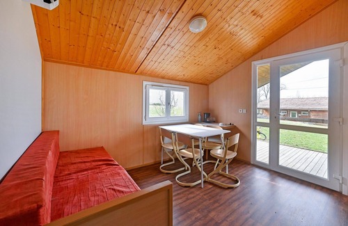 Barjac House | Enjoy a Memorable Stay in a Pet-Friendly Vacation Home