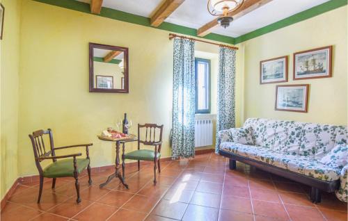 Campiglia Marittima House | Pet-Friendly 2 Bedroom Getaway in Casalappi with Pool