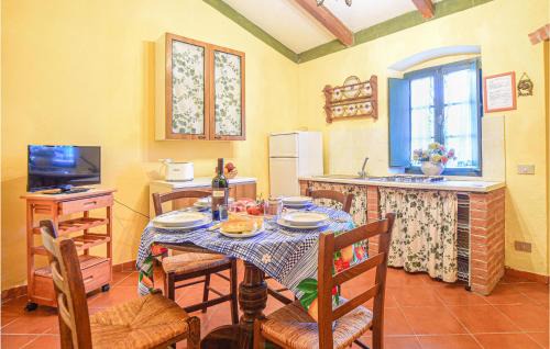 Campiglia Marittima House | Pet-Friendly 2 Bedroom Getaway in Casalappi with Pool
