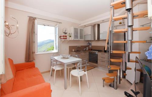Magliolo House | Cozy 2 Bedroom Home in Magliolo with Pool & Pet Friendly