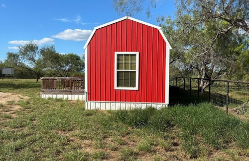 San Isidro House | 2-bedroom barn in enchanting San Isidro with WiFi, AC