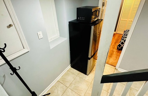 Belleville House | 2-bedroom basement apartment in welcoming Belleville with WiFi, AC