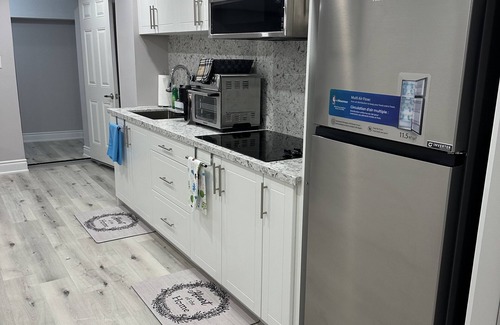 Innisfil Apartment | Family-Friendly 2 Bedroom Basement with Private Entrance