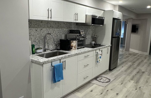 Innisfil Apartment | Family-Friendly 2 Bedroom Basement with Private Entrance