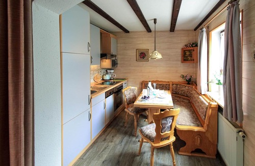 Arrach Apartment | Family-Friendly 2 Bedroom Getaway in Scenic Arrach