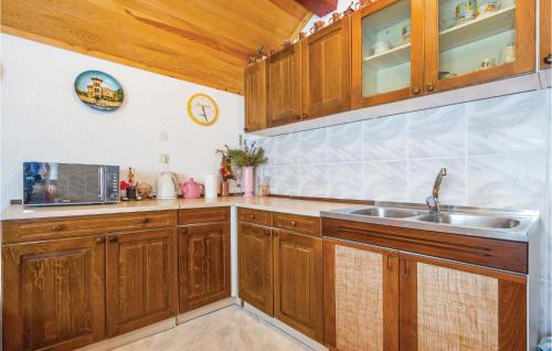 Senj Apartment | Family-Friendly 2 Bedroom Apartment in Beautiful Stolac