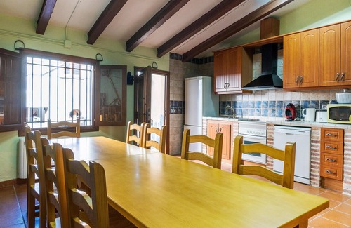 Montalban House | Authentic Stay in a Vibrant Teruel Village with Spa & Breakfast
