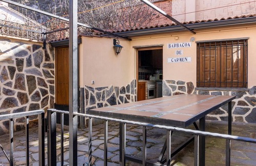 Montalban House | Authentic Stay in a Vibrant Teruel Village with Spa & Breakfast