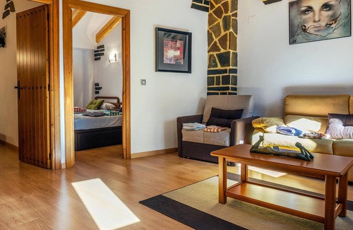 Montalban House | Authentic Stay in a Vibrant Teruel Village with Spa & Breakfast