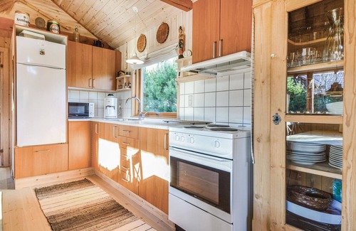 Hovborg House | Cozy Cottage with Open Kitchen & Family-Friendly Amenities