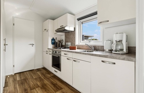 Suesel House | Spacious 2-Bedroom Retreat with Lake View in Süsel