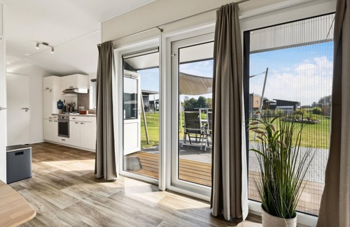 Suesel House | Spacious 2-Bedroom Retreat with Lake View in Süsel