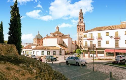 Carmona House | Inviting Home in Carmona with Kitchen & Family-Friendly Perks