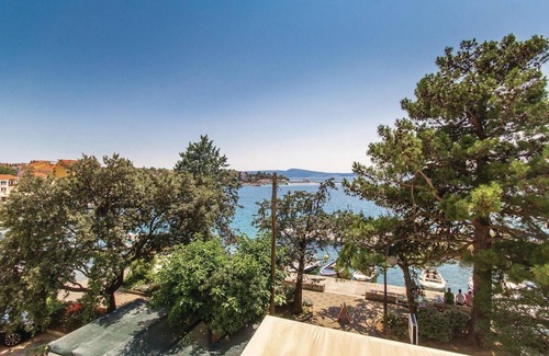 Selce House | Cozy Vacation House in Selce with Oceanfront Views