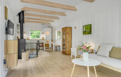 Strøby Ladeplads House | Oceanfront Retreat in Strøby with Kitchen Amenities