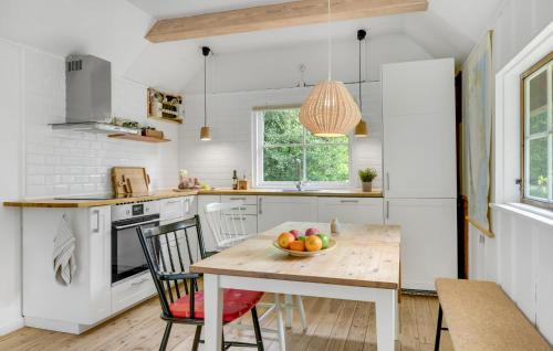 Strøby Ladeplads House | Oceanfront Retreat in Strøby with Kitchen Amenities
