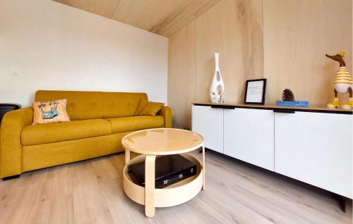 Ambon House | 2 Bedroom Beautiful Home In Ambon