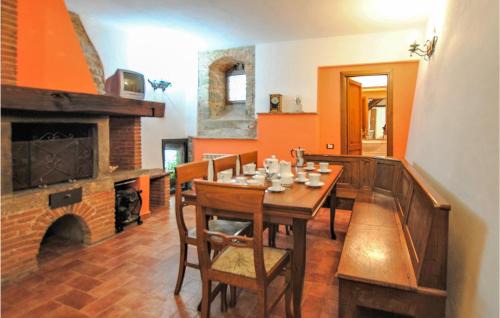 Casore del Monte House | Pet-Friendly Retreat in Marliana with Kitchenette Access