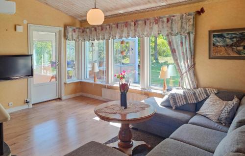 Slakmore Strand House | Cozy Retreat in Rockneby with High-Speed Ethernet Access