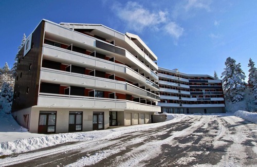 Chamrousse Apartment | Cozy Apartment Chamrousse: 2 Bedrooms, Perfect for Families